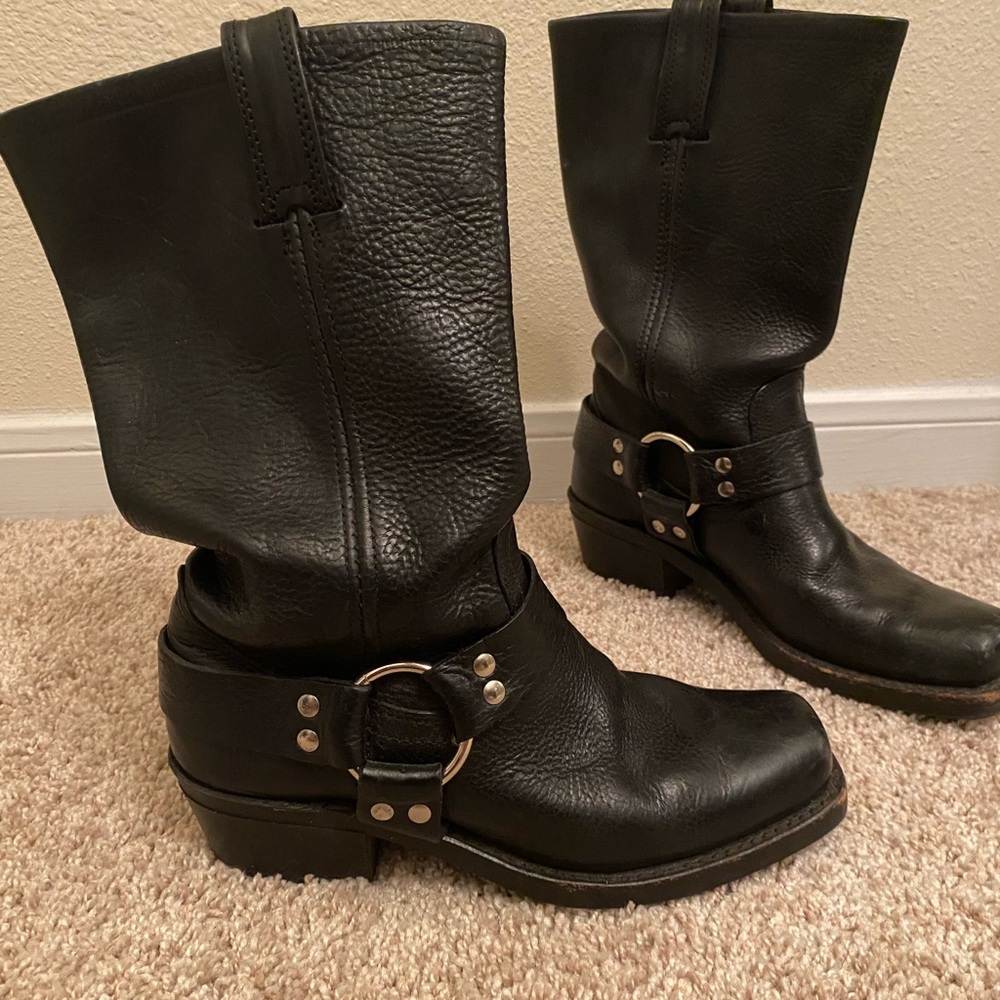 Black FRYE harness moto boot great condition